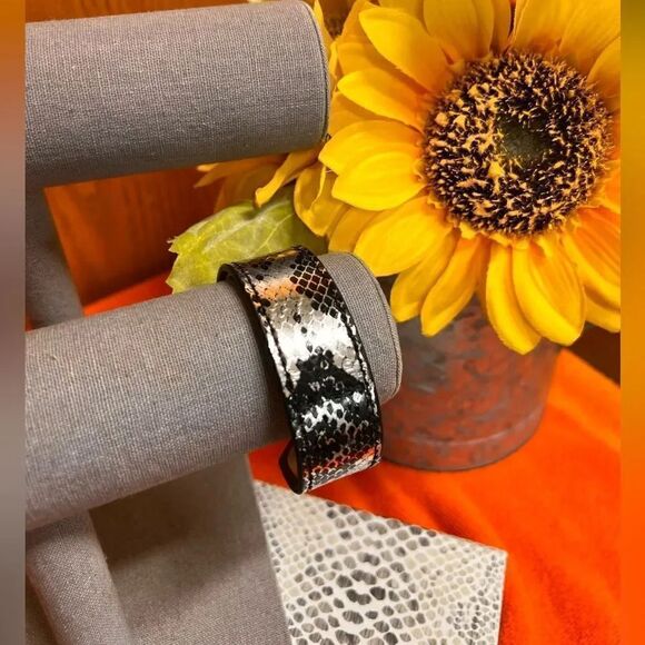 Patricia Nash Python Cuff Bracelet #PNBR - Picture 1 of 7
